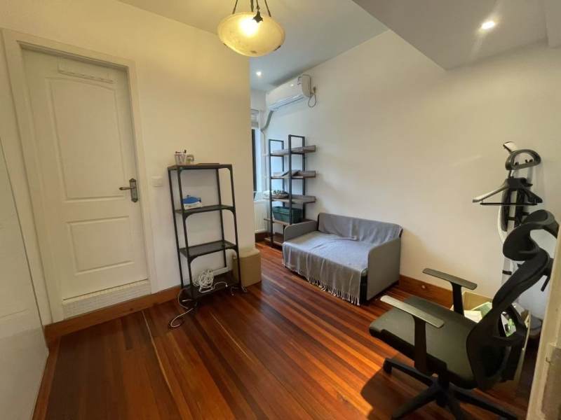 Housing image — Bedroom