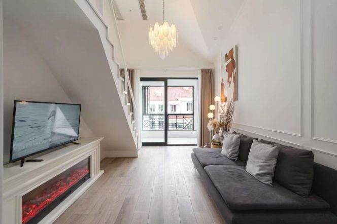 2BR Apartment in Jing'an (L2/L12/L13)