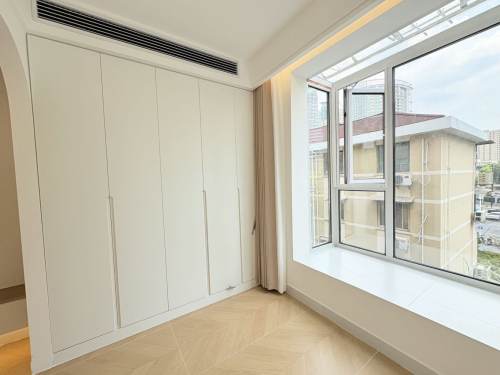 Housing image — Bedroom