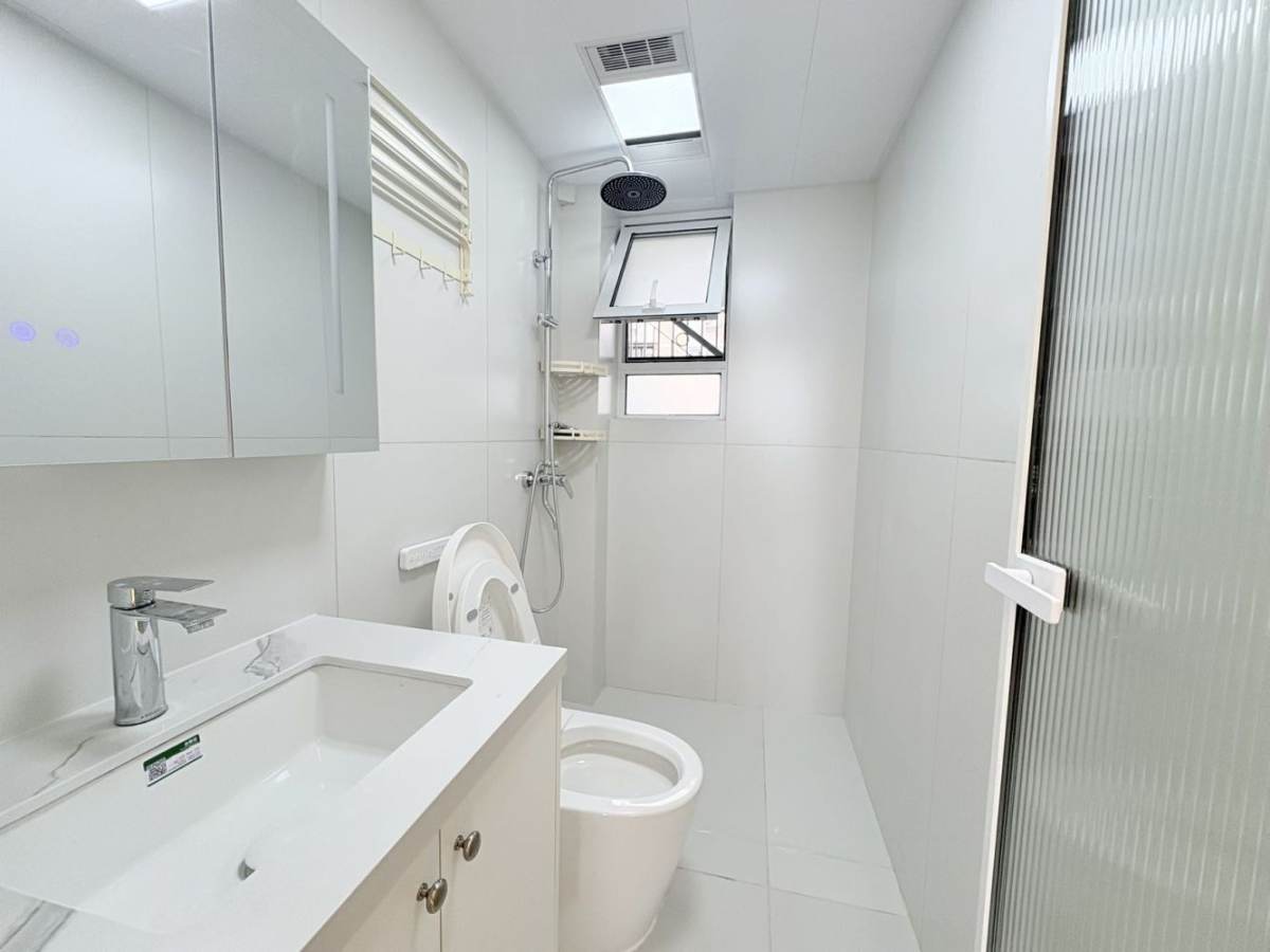 Housing image — Bathroom