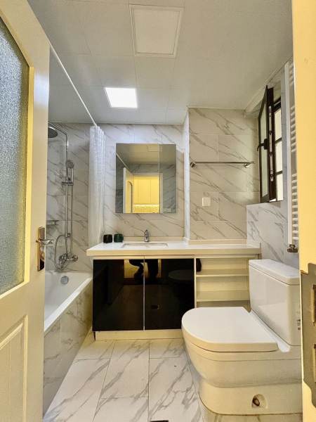 Housing image — Bathroom