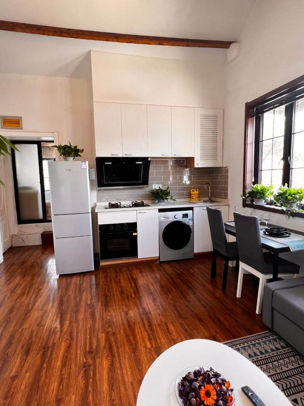 Housing image — Kitchen