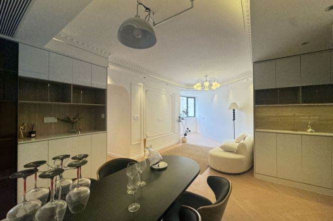 3BR Apartment near Caobao Rd Metro (L1/L12)