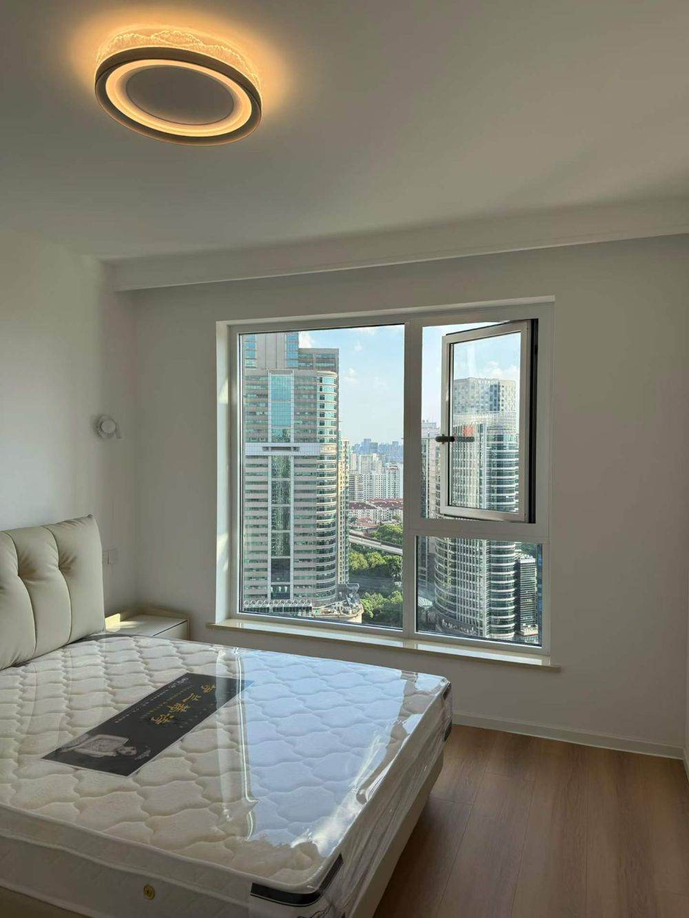 Housing image — Bedroom