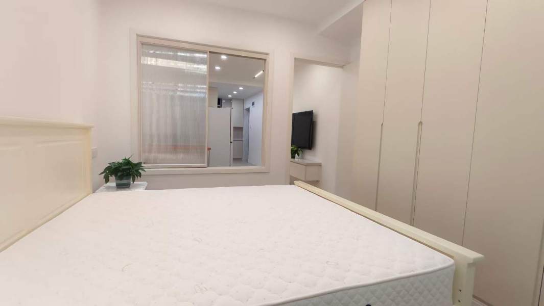Housing image — Room