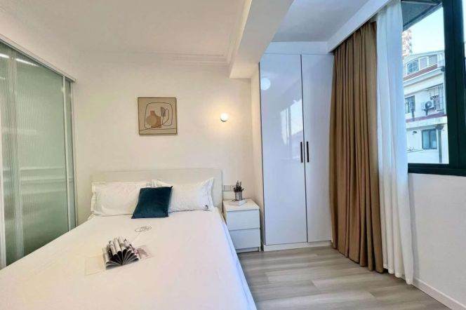 1BR Apartment in Jing'an