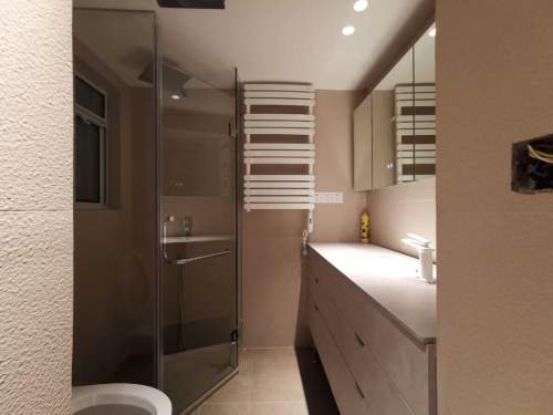 Housing image — Bathroom
