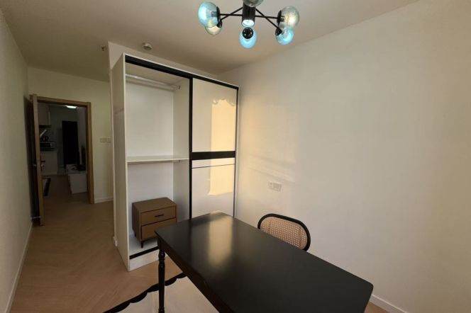 High-Floor 2BR Apartment near Luban Rd Metro (L4)
