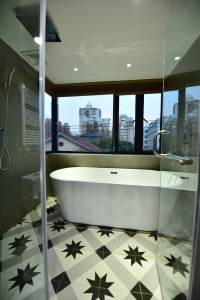 Housing image — Bathroom