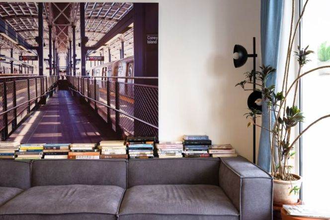 4BR Apartment near Jiaotong University Metro with Terrace (L10/L11)