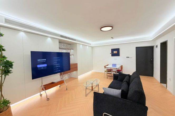 Spacious 2BR Apartment in Jing'an