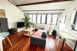 High-Ceiling Bright 2BR Lane House near Dapuqiao Metro (L9)