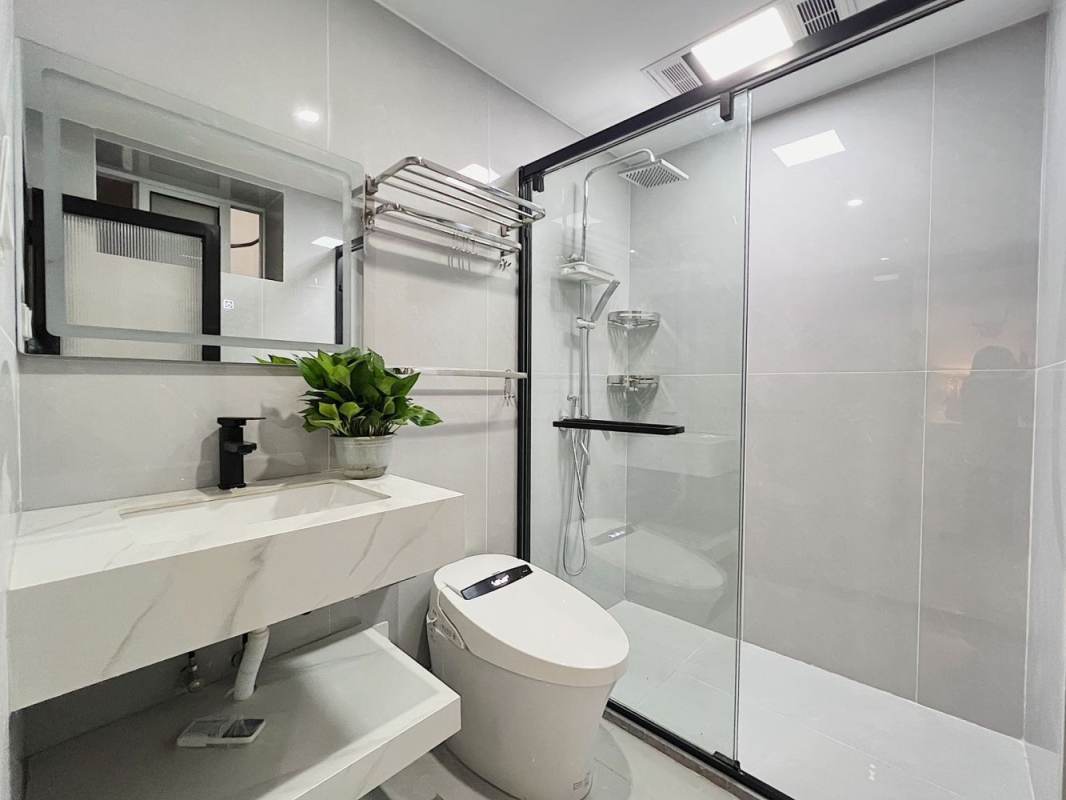 Housing image — Bathroom