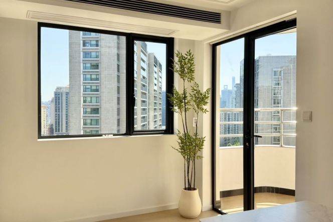 High-Floor Spacious Modern Bright 2BR Apartment near Jiangning Rd Metro (L13)