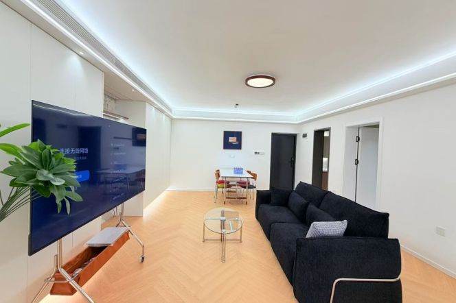 Spacious 2BR Apartment in Jing'an