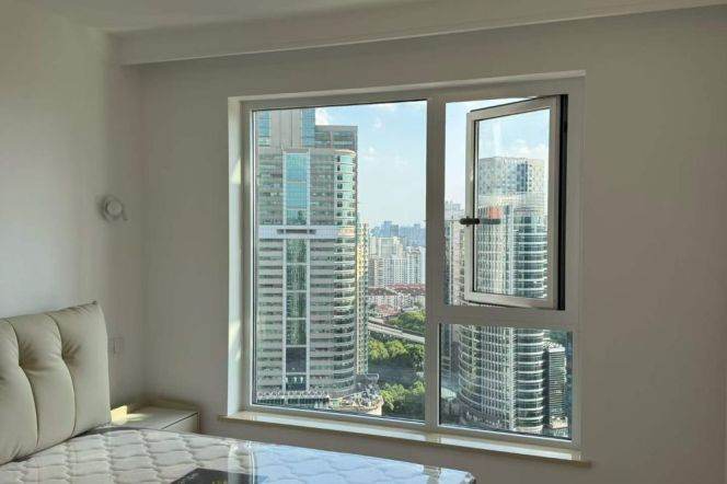 High-Floor Spacious Bright 3BR Apartment near Zhongshan Park with Outstanding View (L2/L3/L4)