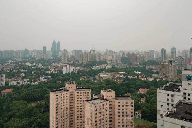 High-Floor Spacious 3BR Apartment near Changshu Rd Metro
