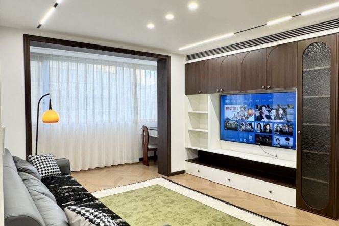 Modern Bright 3BR Apartment near Zhongshan Park (L2/L11)