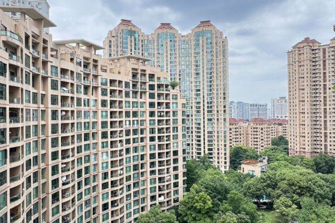 4BR Apartment near Shangcheng Rd Metro