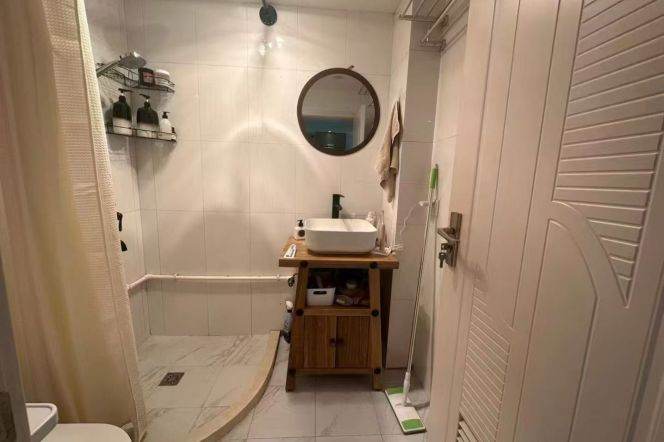 1BR Apartment in Old Xuhui (L10/L11)