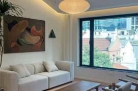 Spacious 2BR Apartment near Nanjing Xi Lu (L2/L12/L13)