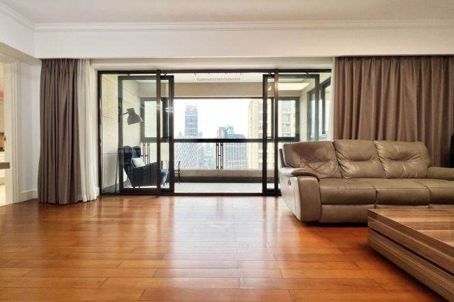High-Floor Spacious 2BR Apartment near Xintiandi Metro (L8/L10/L13)