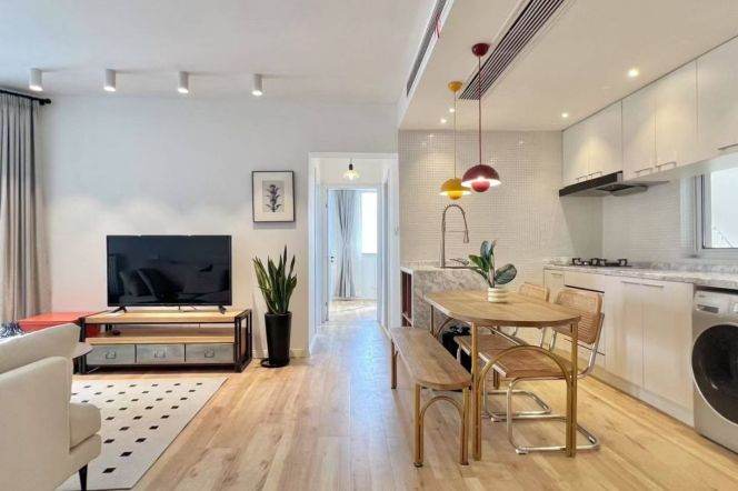 High-Floor 2BR Apartment at Shiye Apartment (L1/L9/L11)