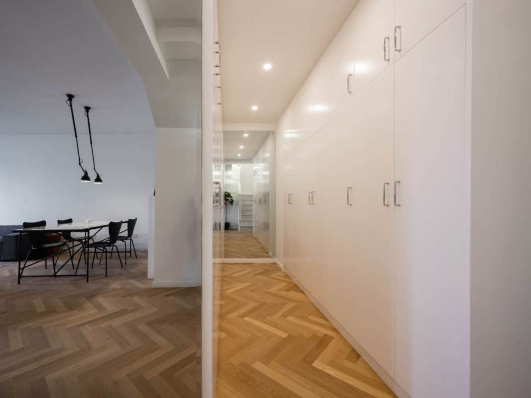 Housing image — Room