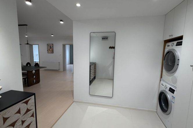 3BR Apartment near Zhongshan Park (L2/L11)