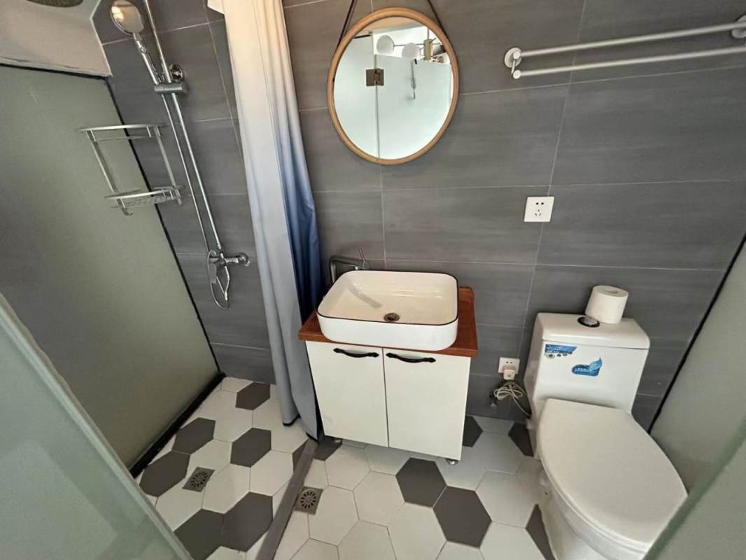 Housing image — Bathroom