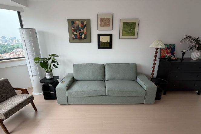 High-Floor 3BR Apartment near Zhongshan Park (L2/L11)