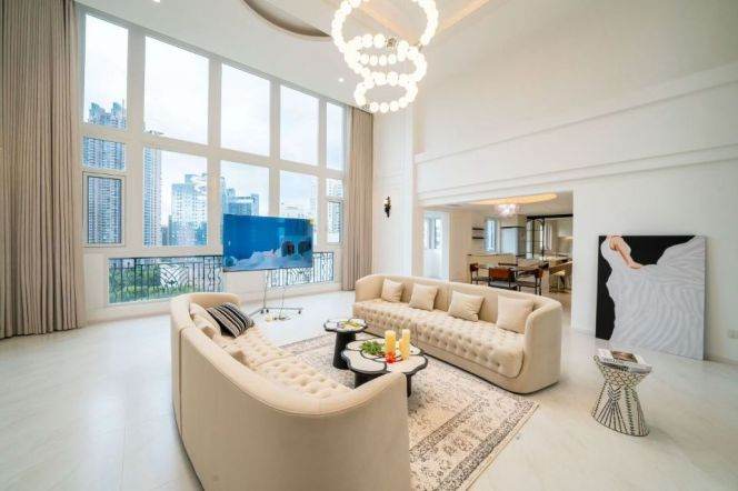 High-Floor 5BR Apartment near Shangcheng Rd Metro (L2/L9)