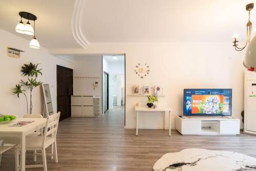 Housing image — Living Room