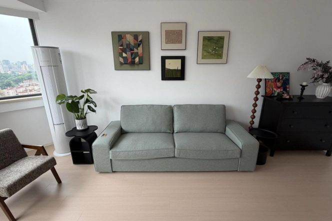 High-Floor 3BR Apartment near Zhongshan Park (L2/L11)