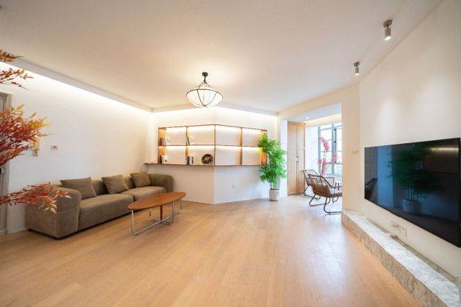 3BR Apartment at Shiye Apartment (L1/L9/L11)