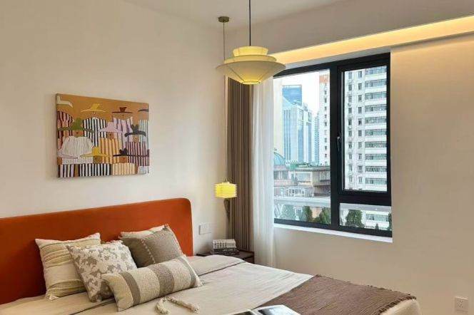 Spacious 1BR Apartment near Shanghai Railway Station Metro (L13)
