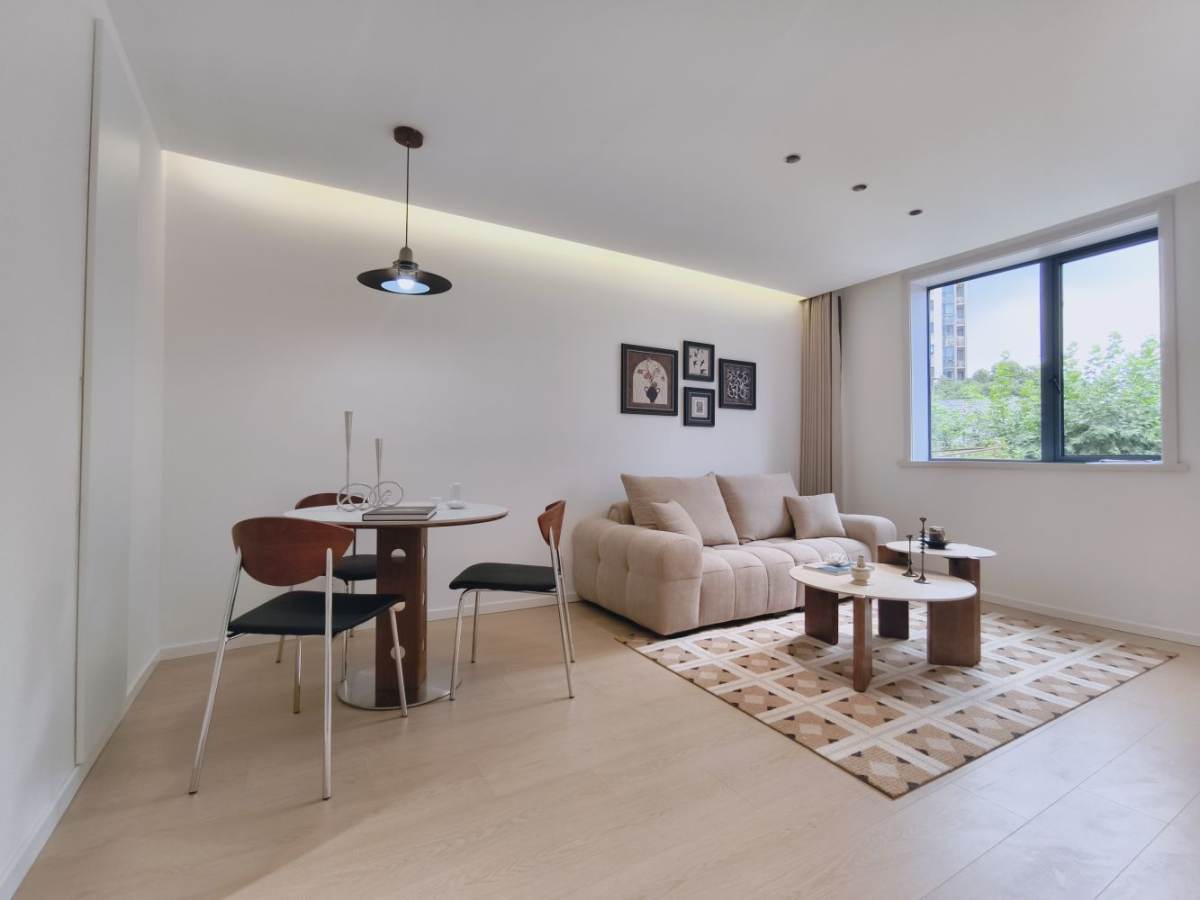 Housing image — Living Room