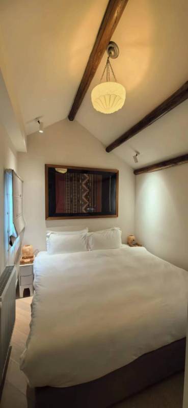 Housing image — Bedroom