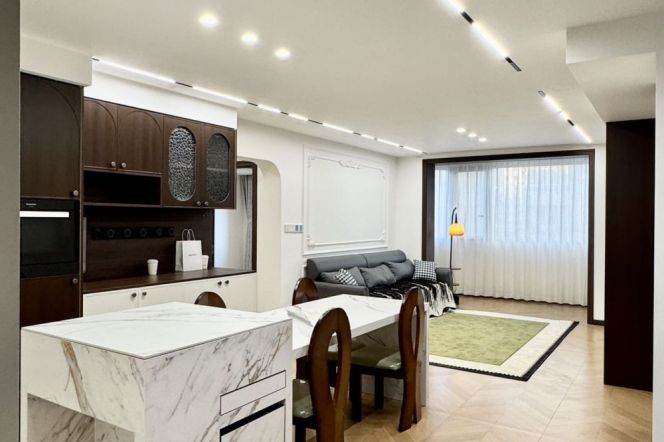 Modern Bright 3BR Apartment near Zhongshan Park (L2/L11)