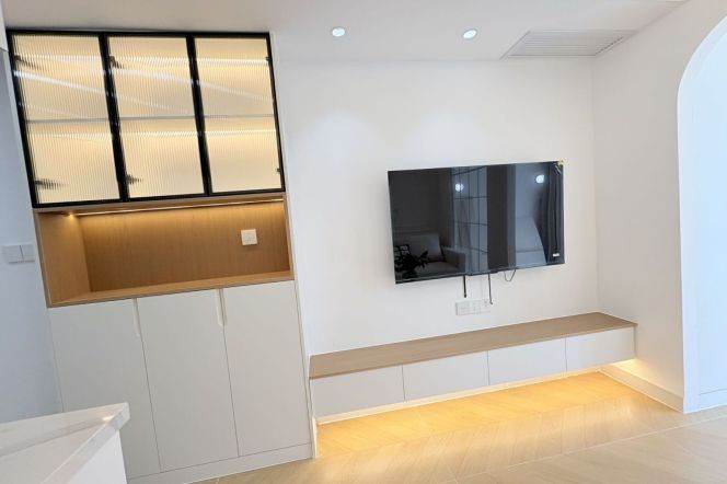 Open-Layout 1BR Apartment near Zhongshan Park with Built-in Storage (L2/L3/L4)