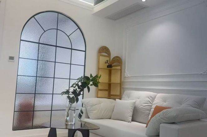 1BR Apartment near Jiangsu Rd Metro (L2/L11)