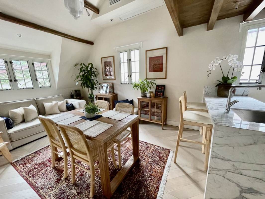 Housing image — Living Room