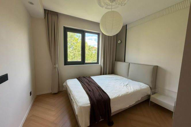 Modern Bright 3BR Apartment in Hongqiao CBD