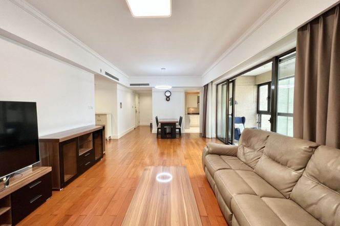 High-Floor Spacious 2BR Apartment near Xintiandi Metro (L8/L10/L13)