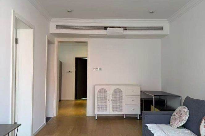 Bright Historic 2BR Apartment in Old Xuhui (L10/L11)
