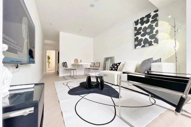 Bright Open-Layout 1BR Apartment near Hongqiao Rd Metro (L3/L4/L10)
