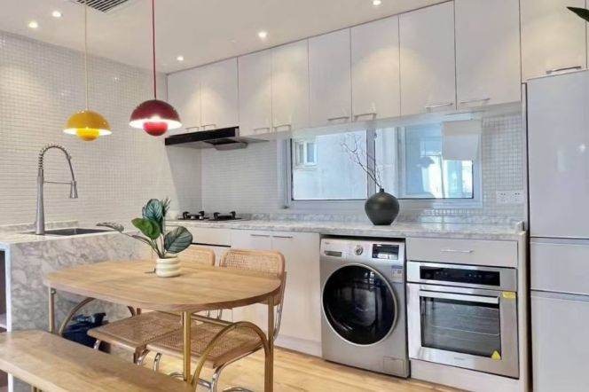 High-Floor 2BR Apartment at Shiye Apartment (L1/L9/L11)