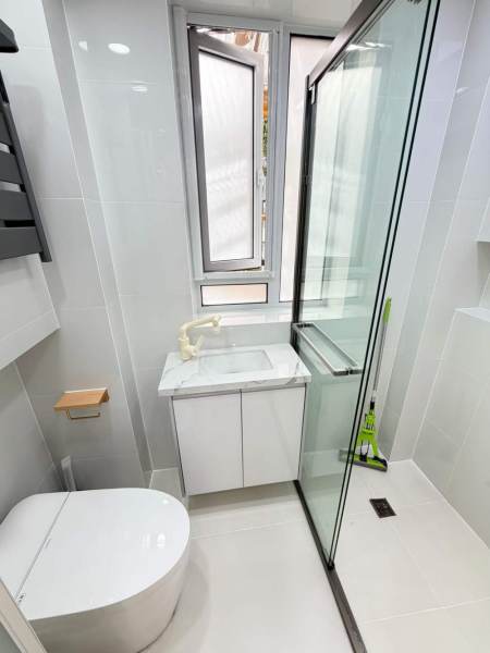 Housing image — Bathroom