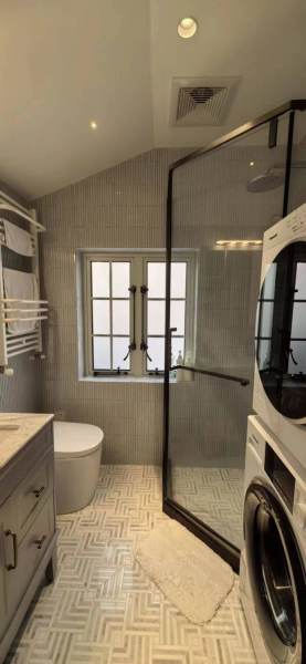 Housing image — Bathroom