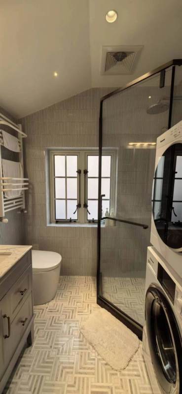 Housing image — Bathroom